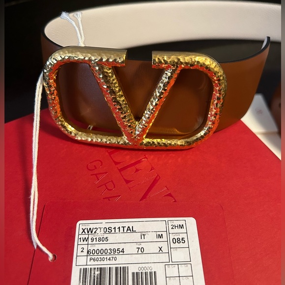 Valentino Brown Leather VLogo Reversible Buckle Belt 70CM NWT - Picture 2 of 5